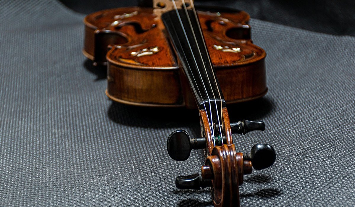 How to Write a Folk Song with a Strong Chorus